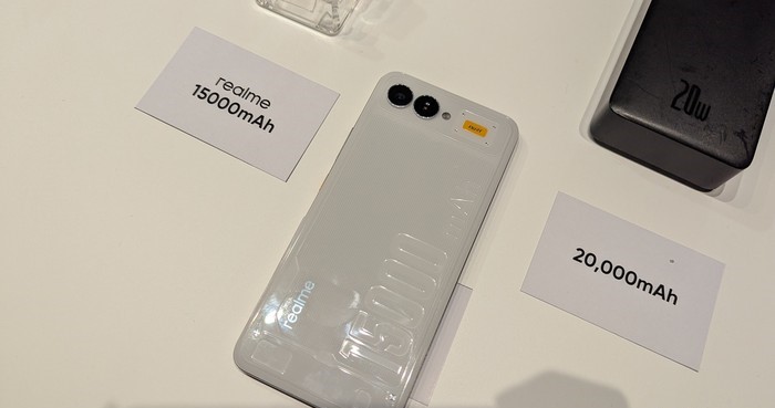 Realme Rilis Smartphone Tipis dengan Baterai 15.000 mAh