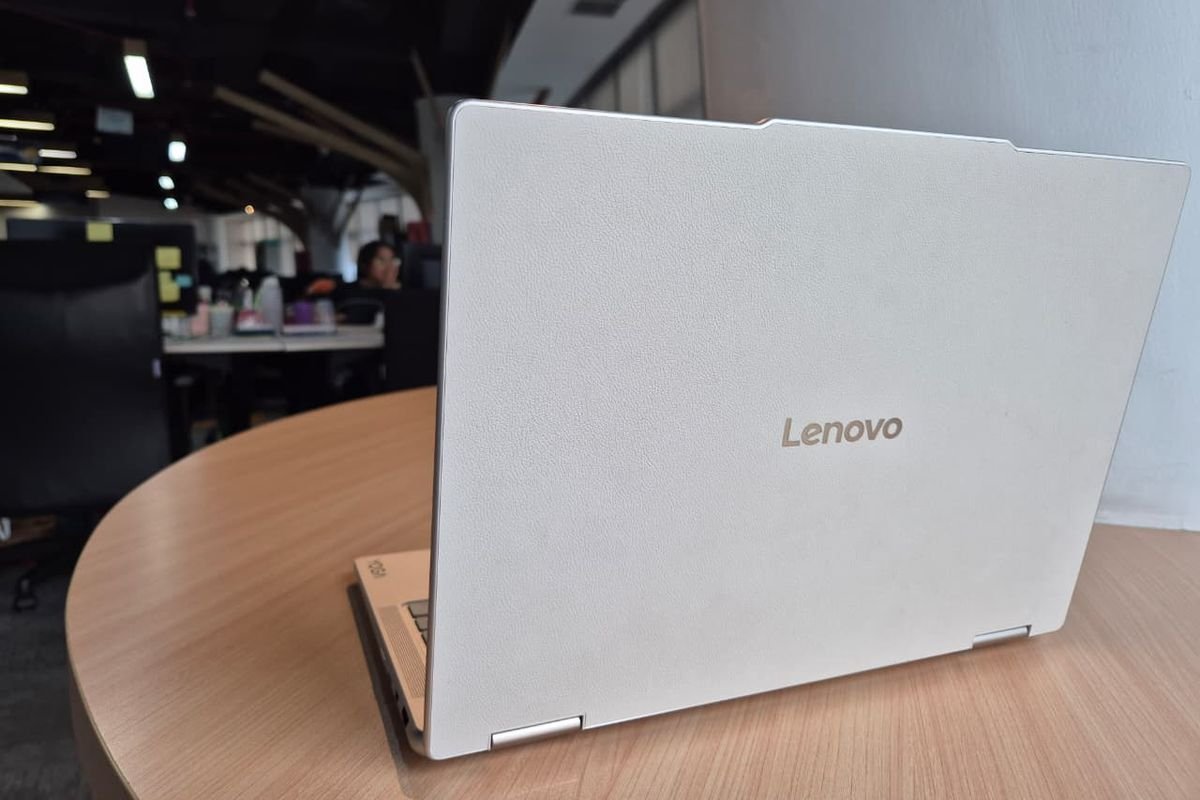 Lenovo Yoga 7i 2-in-1 16 Inci