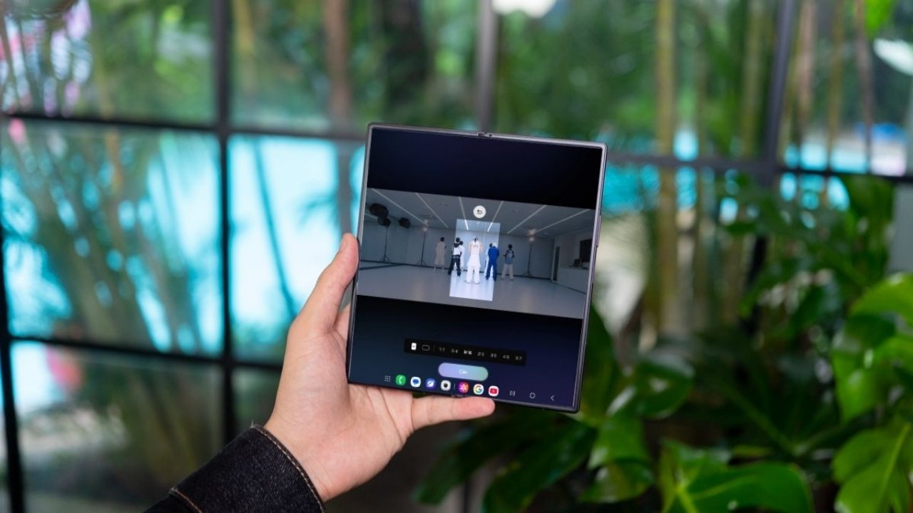 Samsung Galaxy Z Fold 8